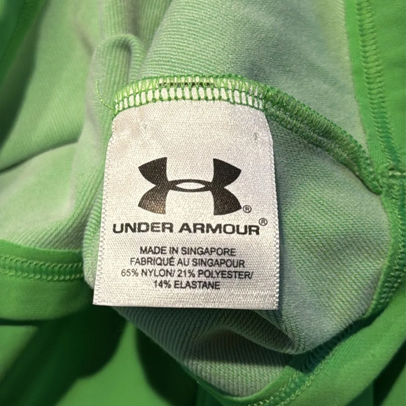 C Under Armour Women’s Large Hoodie Sweater Fitted Cold Gear Embroidered - Picture 7 of 7